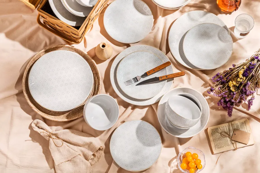 Elegant Stoneware Dinnerware